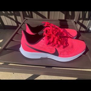 Brand new Womens Nike hot pink worn once size 8.5